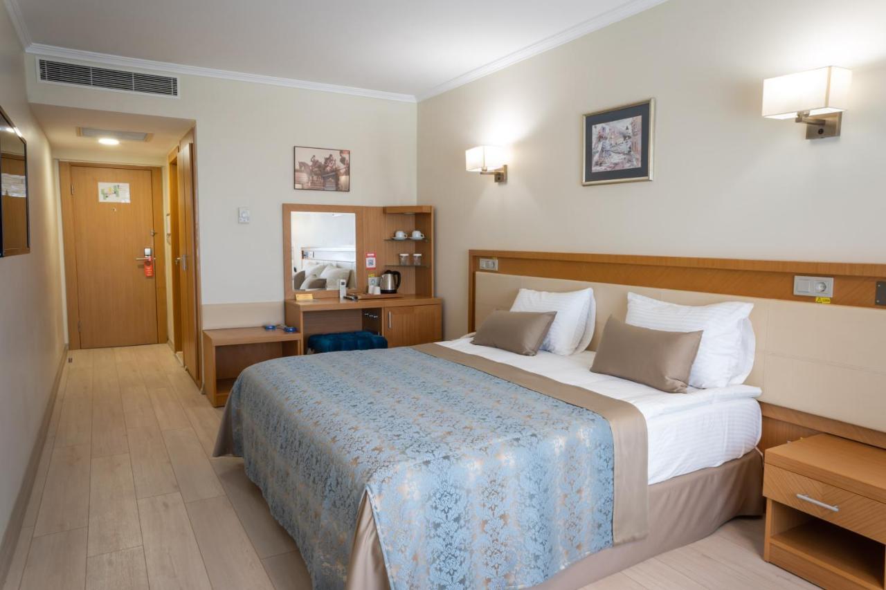 Patalya Lakeside Resort Hotel Golbası Zewnętrze zdjęcie